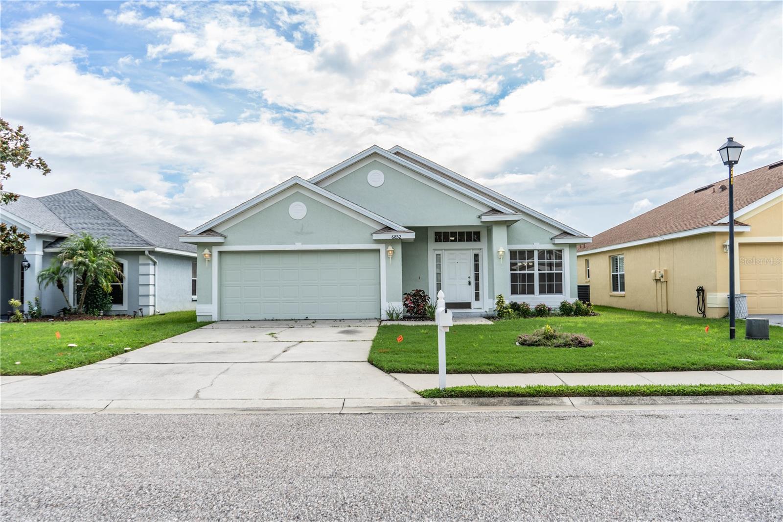 6852 SHADOWCAST LANE