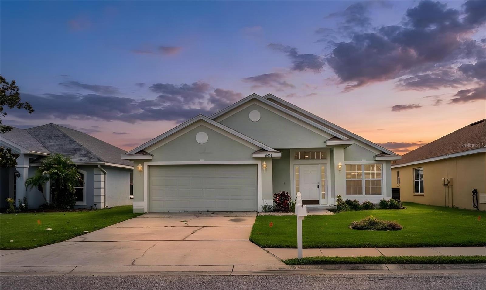 6852 SHADOWCAST LANE