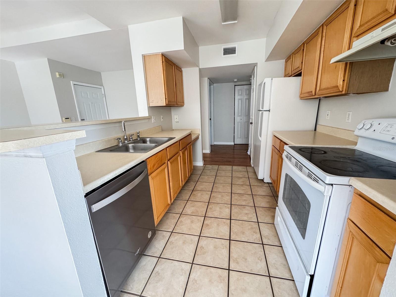 VILLAGIO - Residential Lease