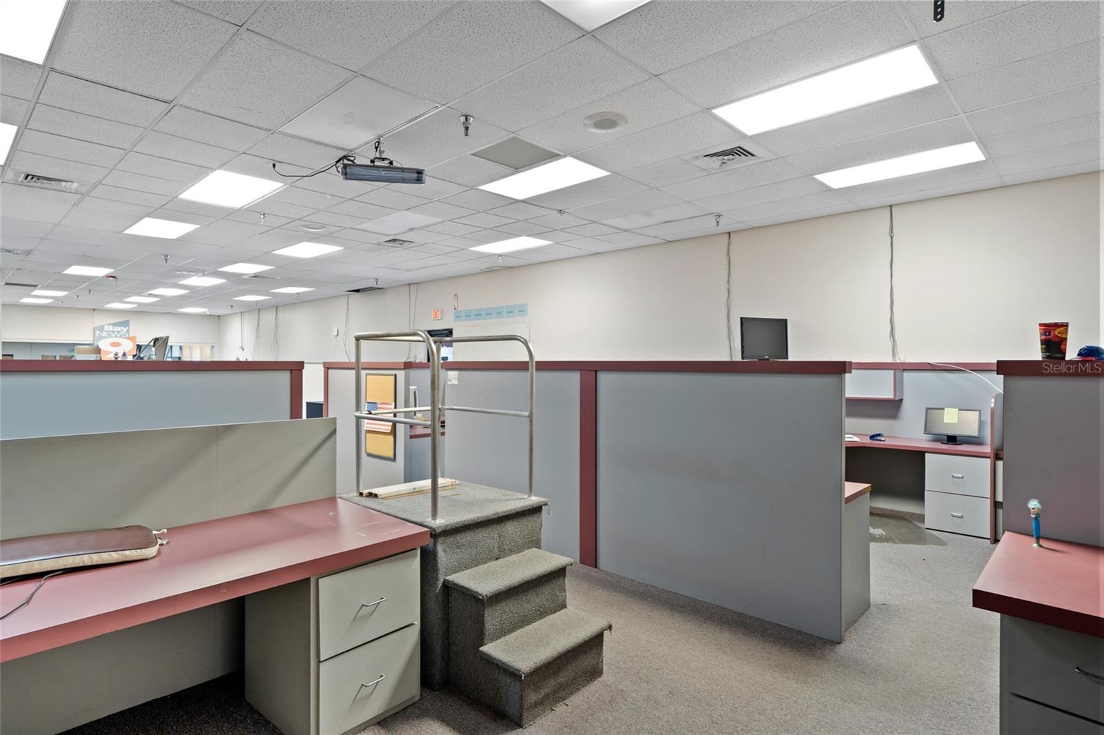 1624 N MEADOWCREST BOULEVARD 2