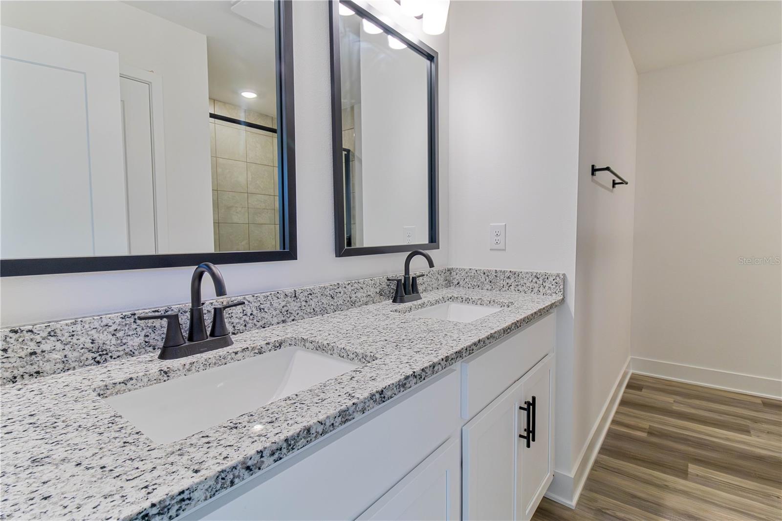 BRIARWOOD - Residential