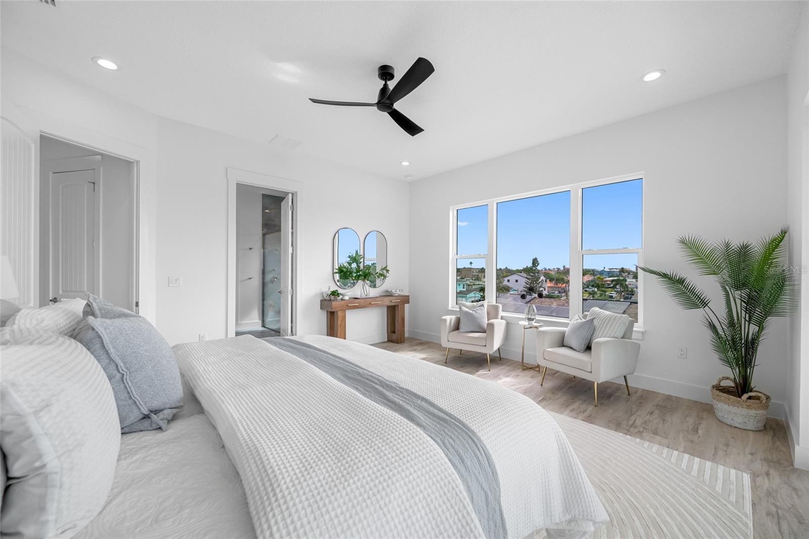 CRYSTAL ISLAND - Residential