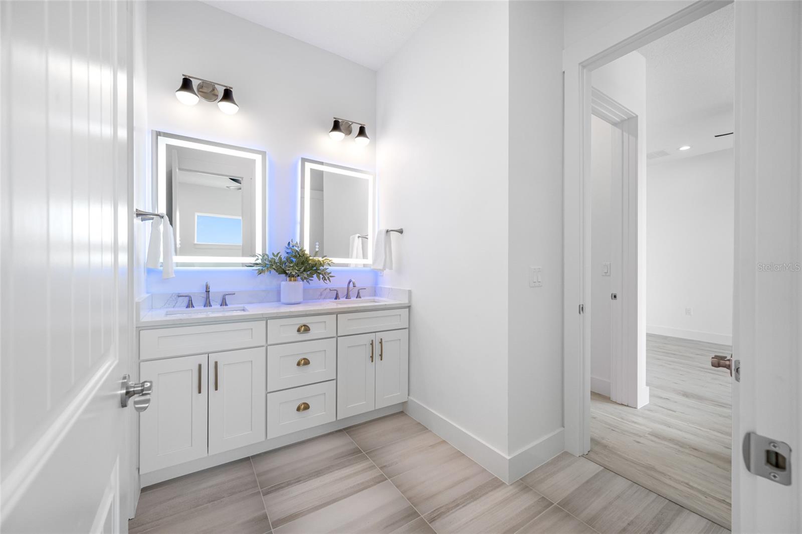 CRYSTAL ISLAND - Residential