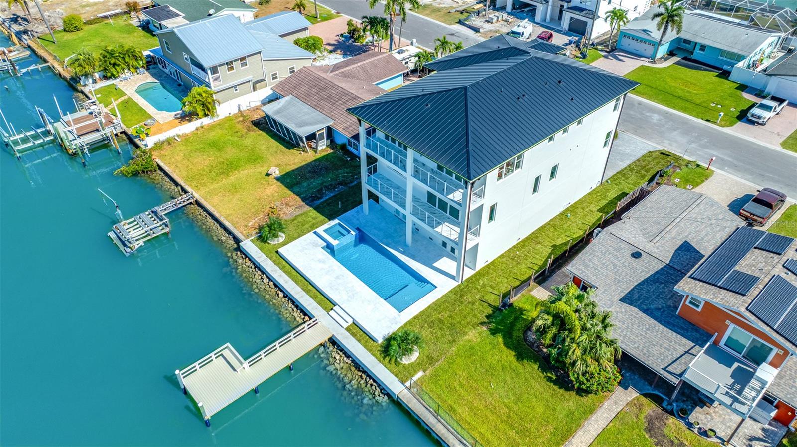 CRYSTAL ISLAND - Residential