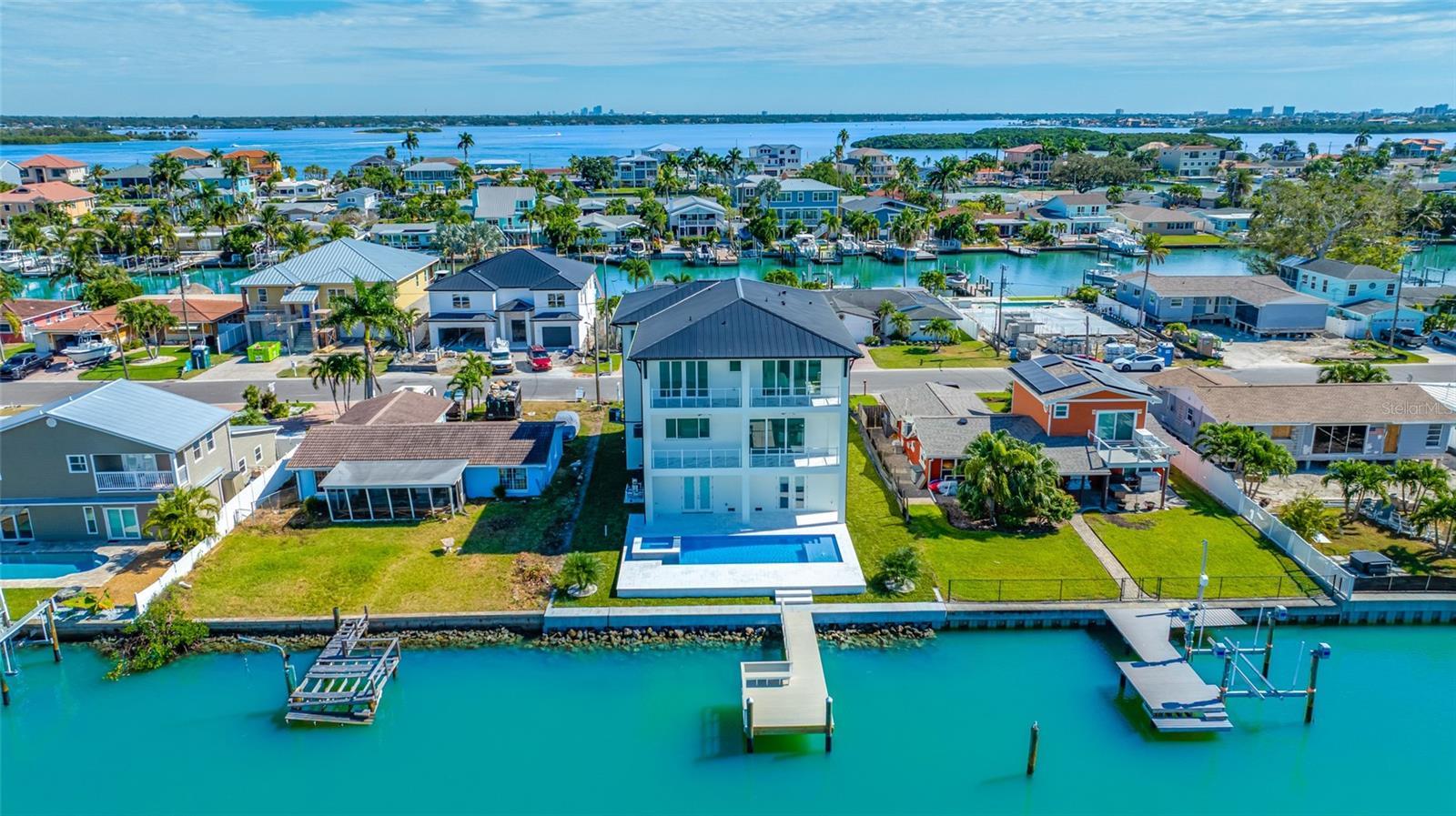 CRYSTAL ISLAND - Residential