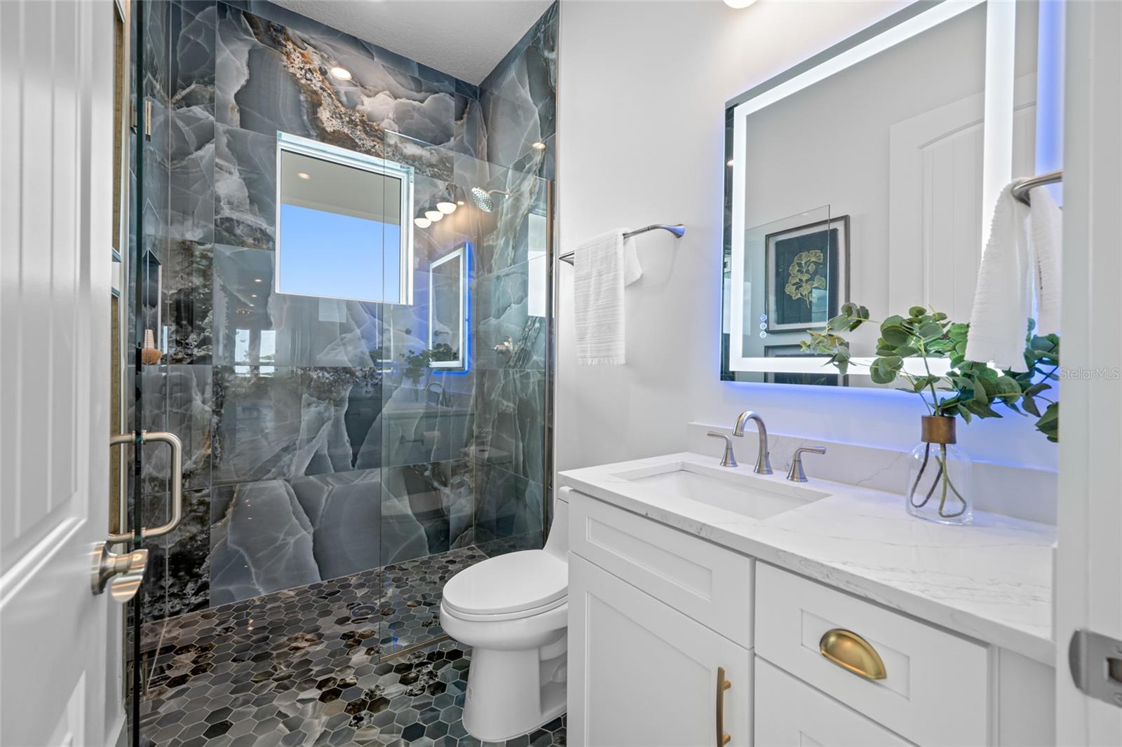 CRYSTAL ISLAND - Residential