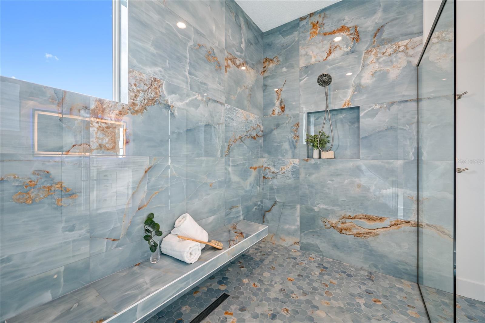 CRYSTAL ISLAND - Residential