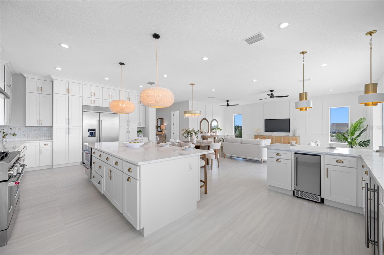 CRYSTAL ISLAND - Residential