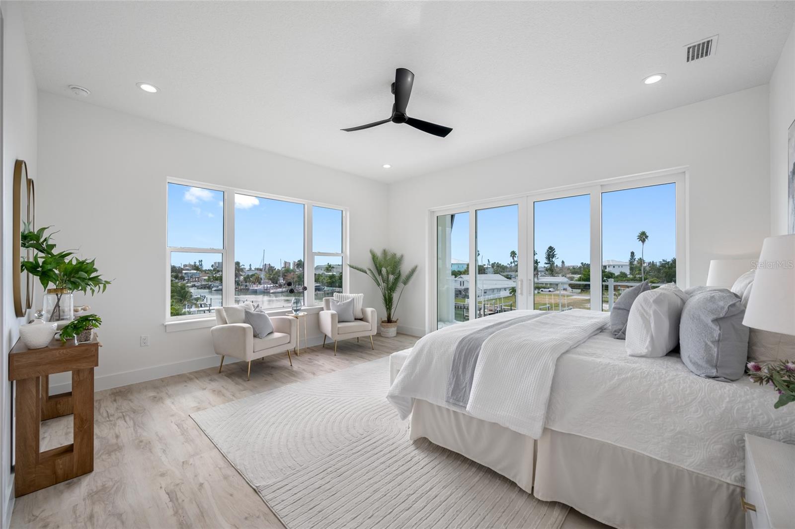 CRYSTAL ISLAND - Residential