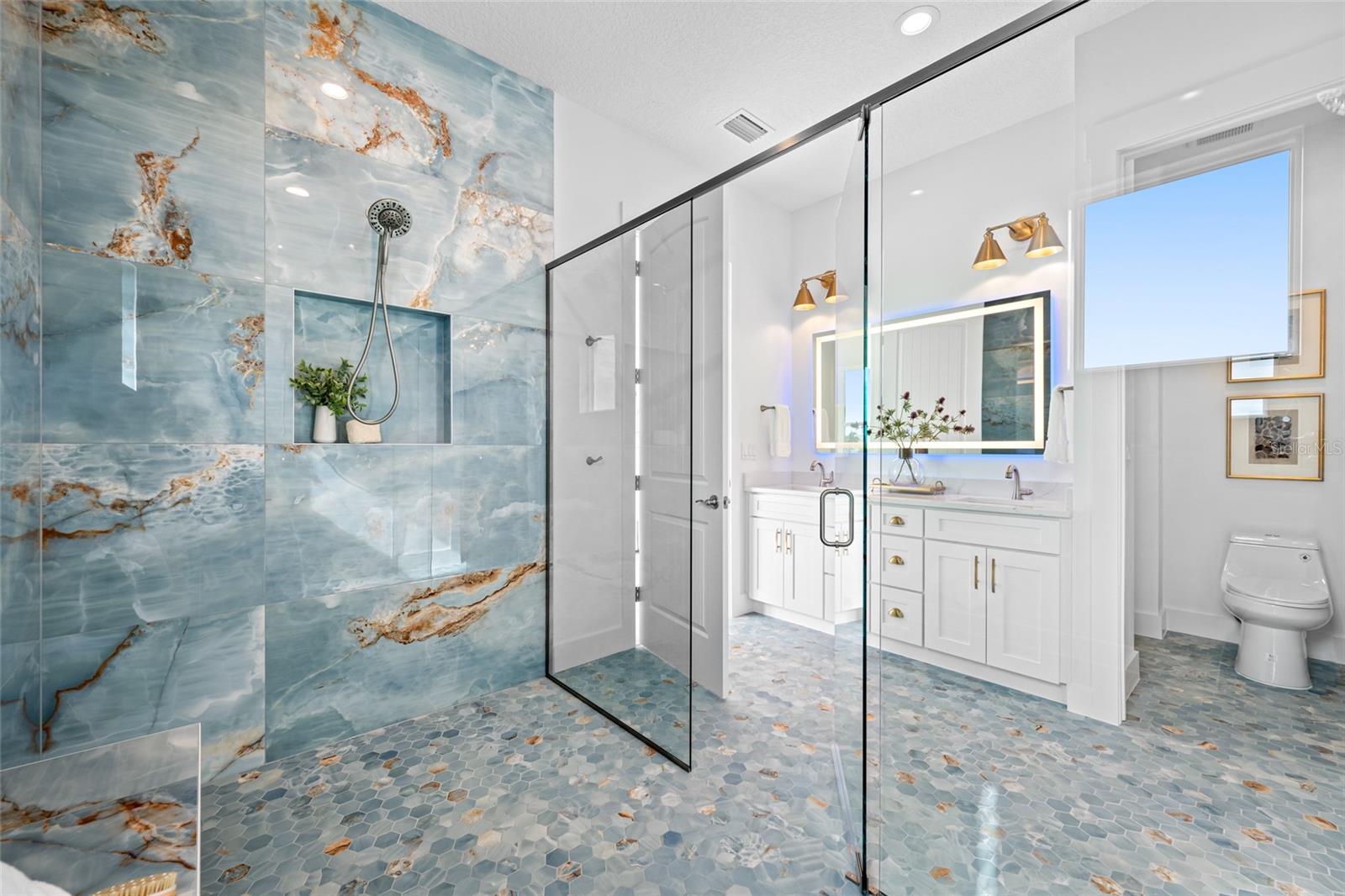 CRYSTAL ISLAND - Residential