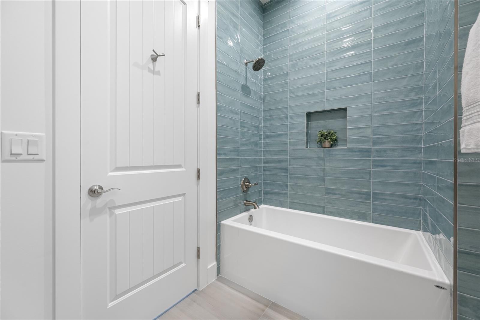 CRYSTAL ISLAND - Residential