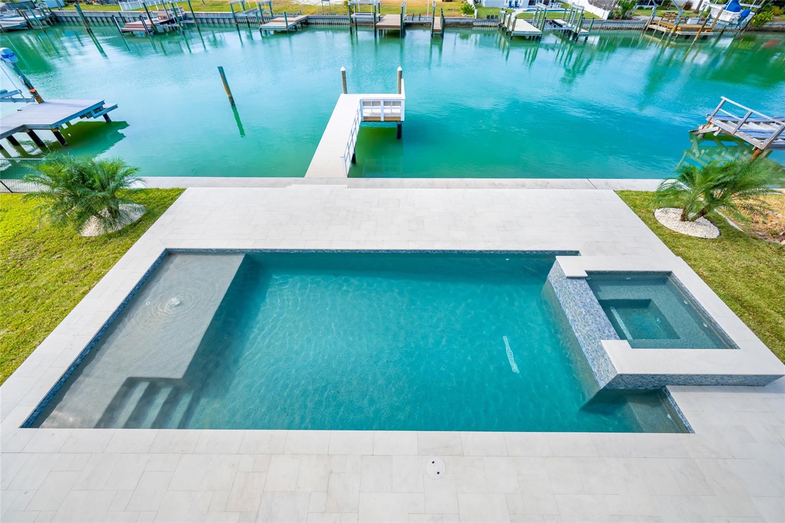 CRYSTAL ISLAND - Residential