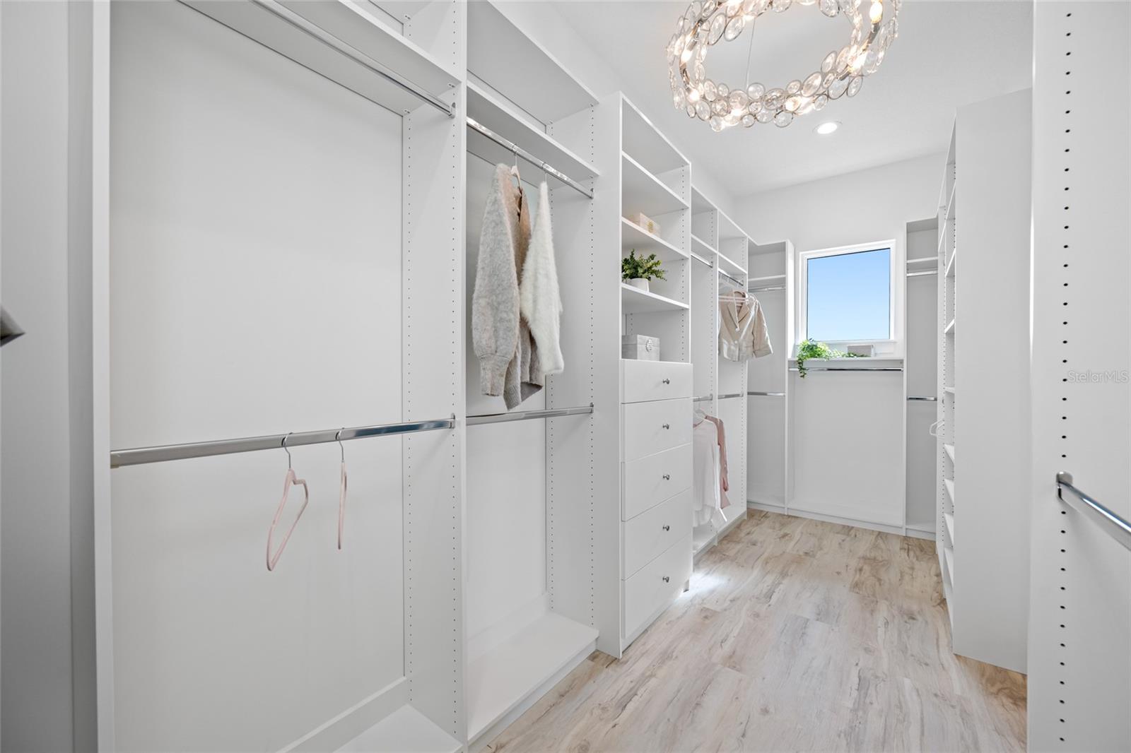 CRYSTAL ISLAND - Residential