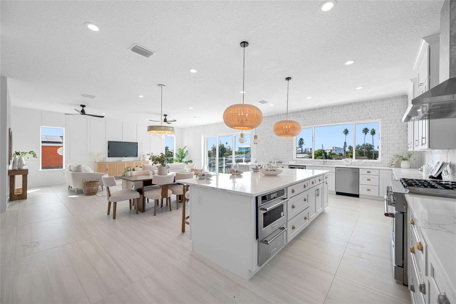 CRYSTAL ISLAND - Residential