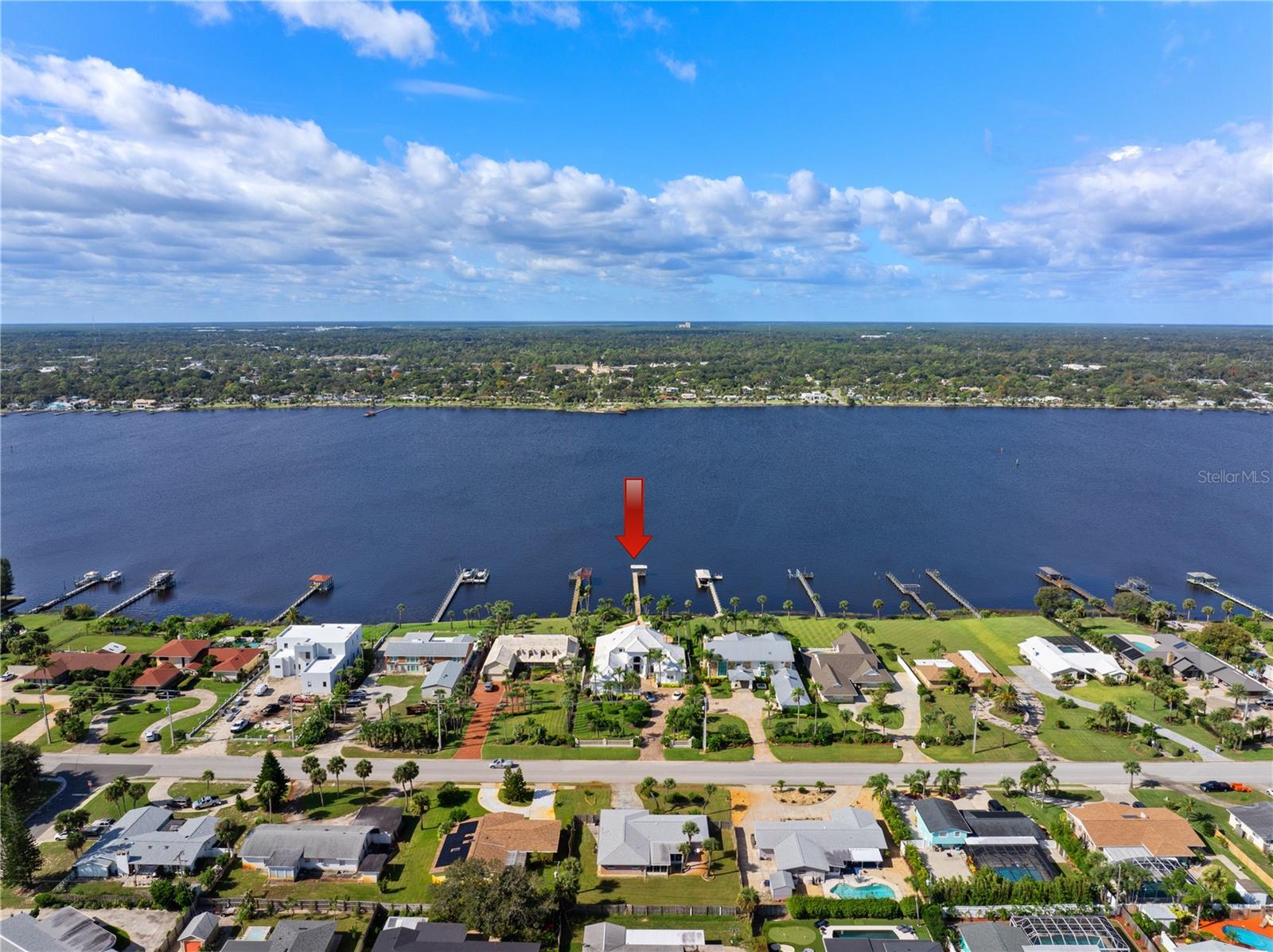 846 RIVERSIDE DRIVE