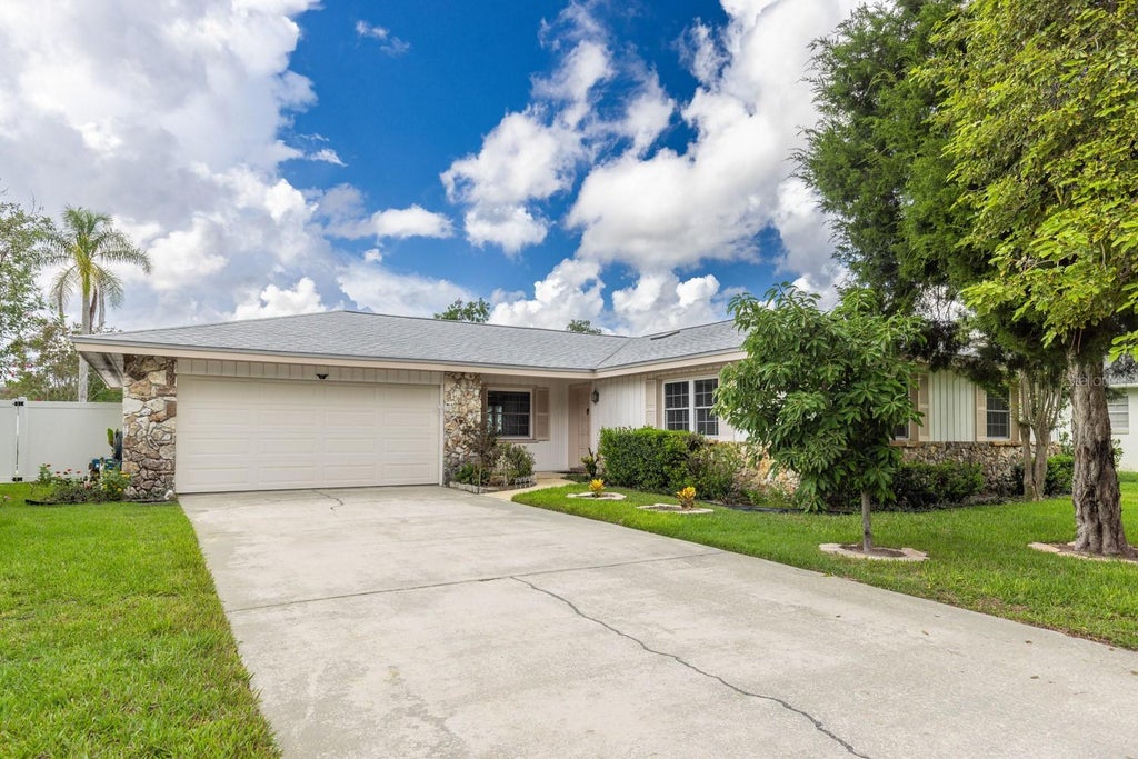 Photo of 116 Beaufort Drive, Longwood, FL 32779 (MLS # O6434217)