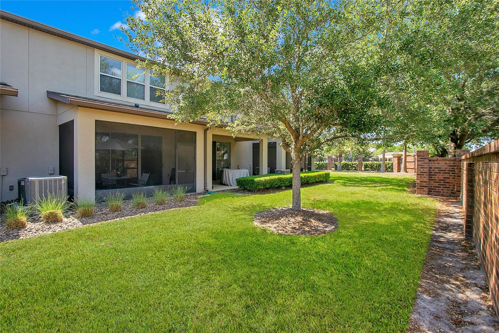 JACKSON PARK CONDOMINIUMS - Residential