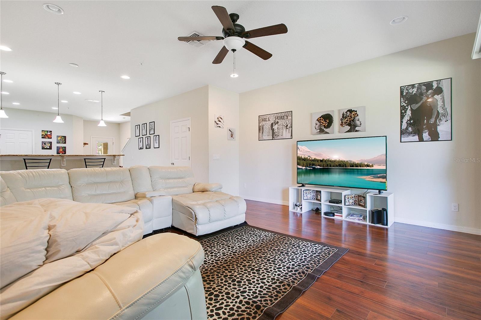 JACKSON PARK CONDOMINIUMS - Residential