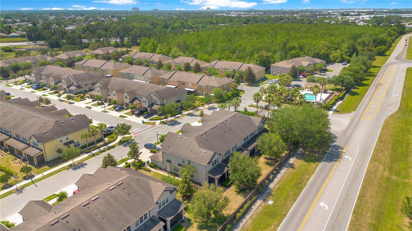 JACKSON PARK CONDOMINIUMS - Residential