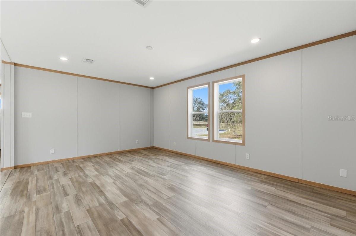 HALF MOON MINI- FARMS - Residential