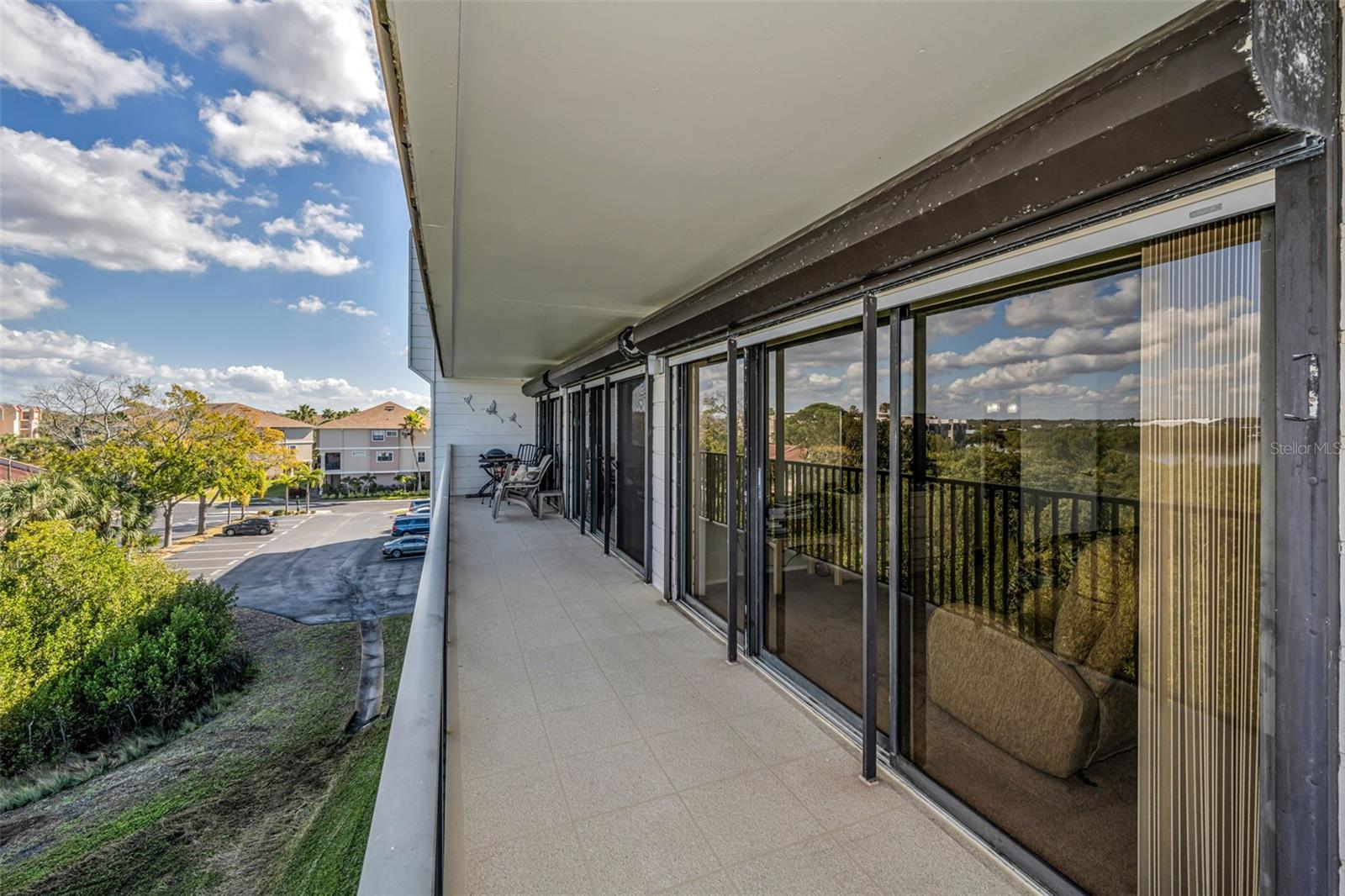 MEDITERRANEAN MANORS - Residential