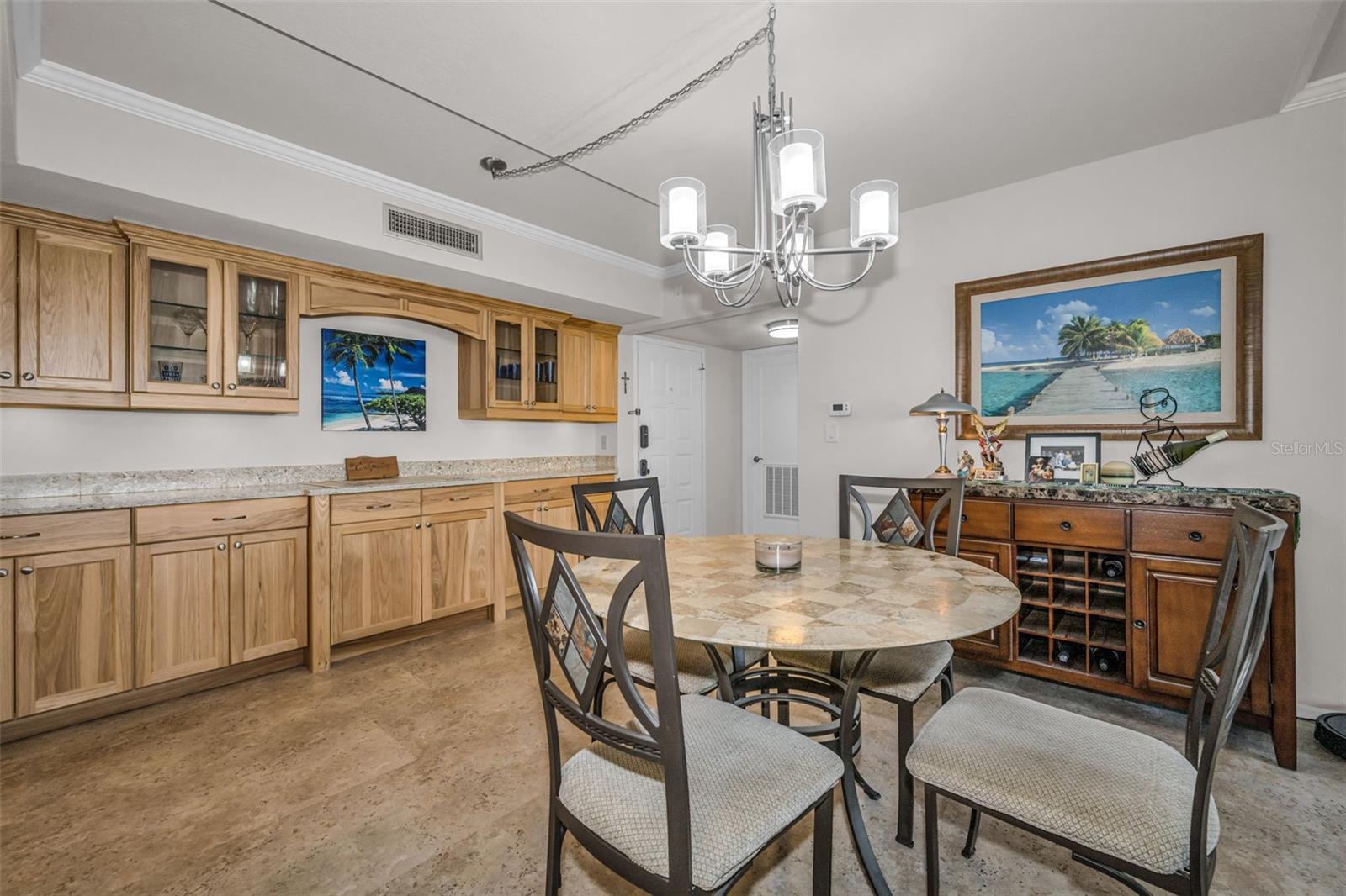 MEDITERRANEAN MANORS - Residential