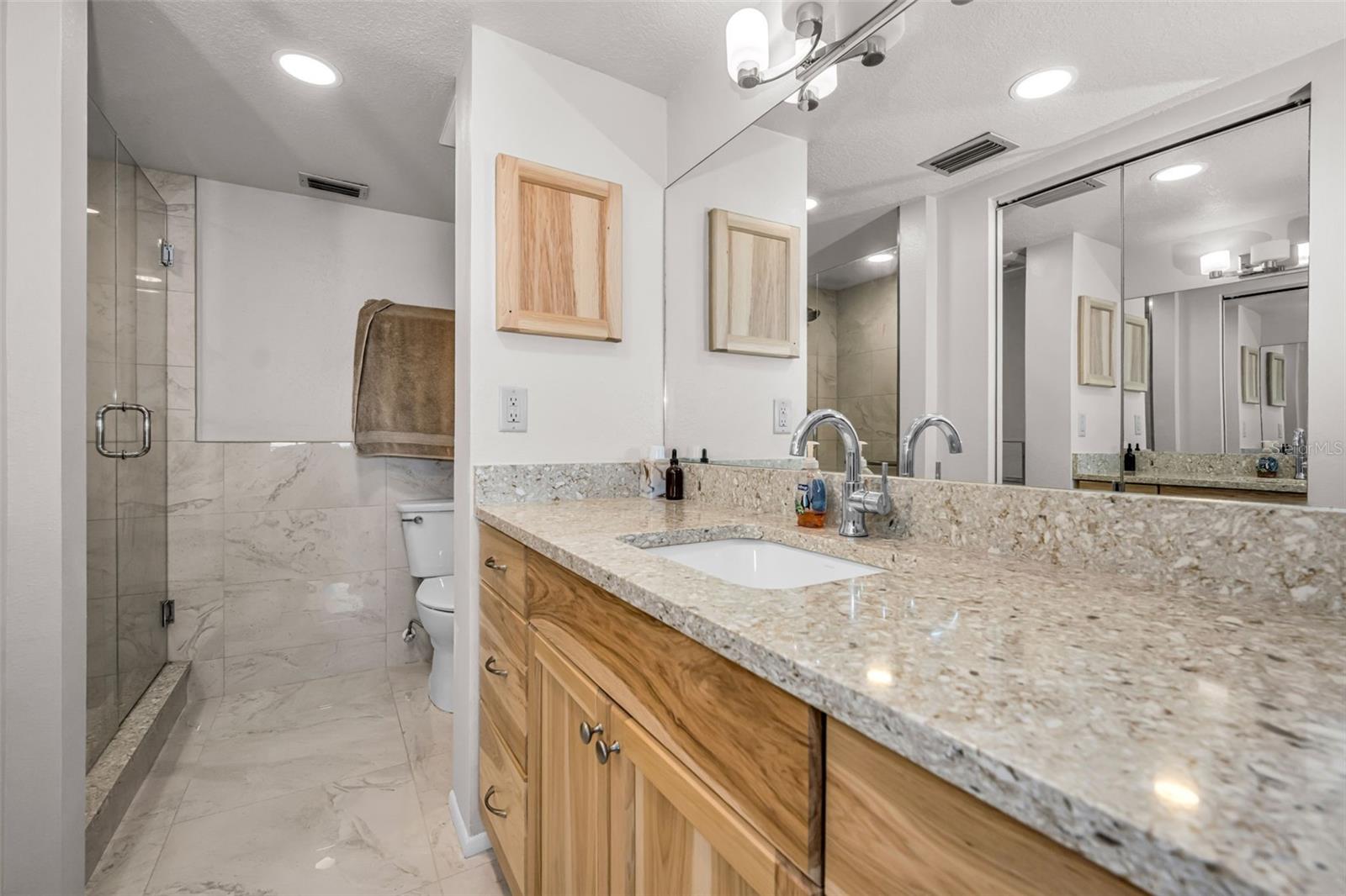 MEDITERRANEAN MANORS - Residential