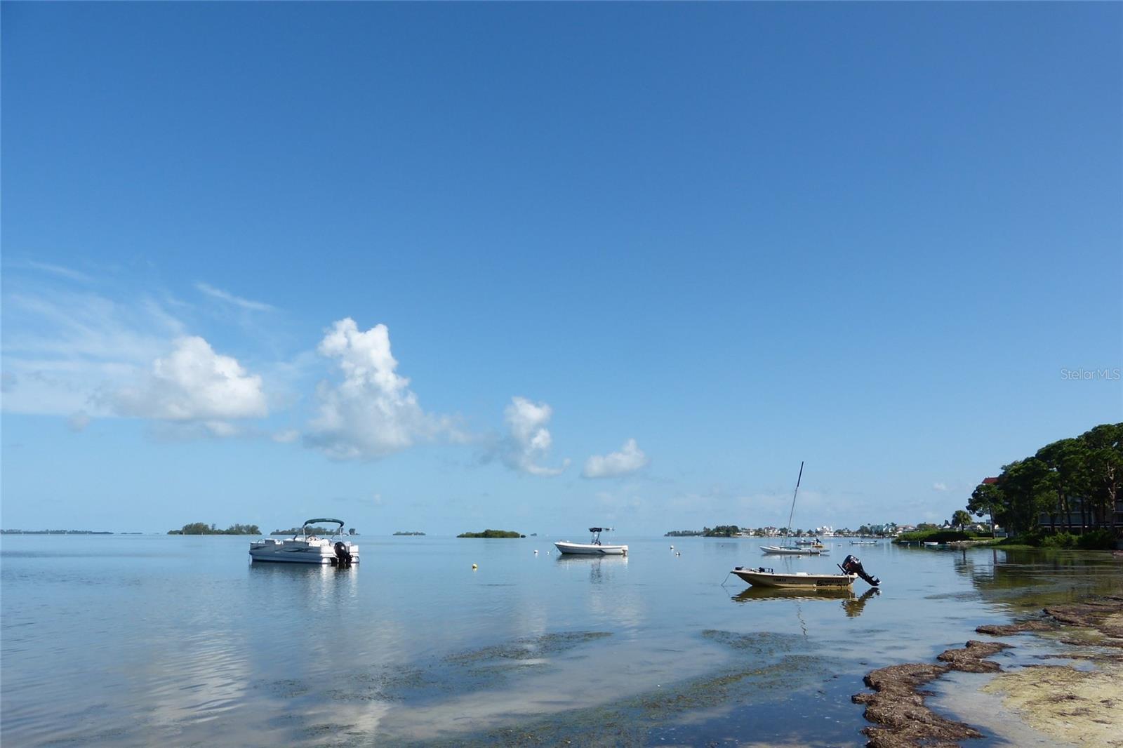 MEDITERRANEAN MANORS - Residential