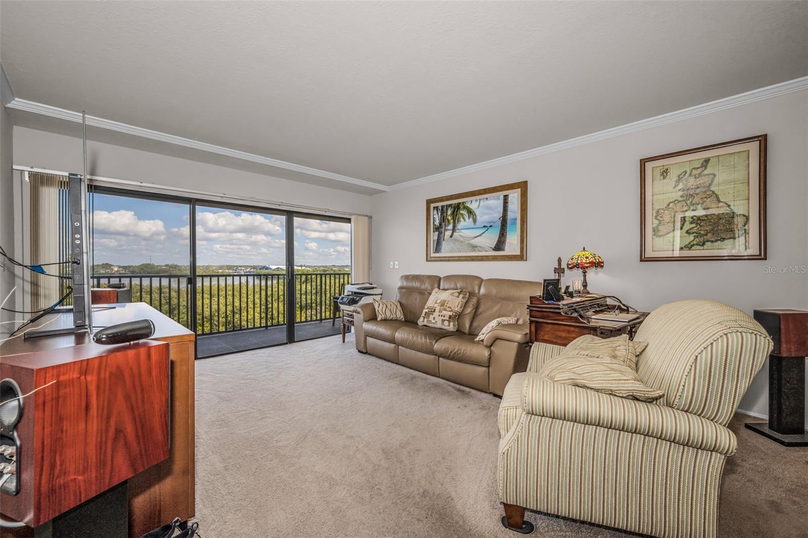 MEDITERRANEAN MANORS - Residential