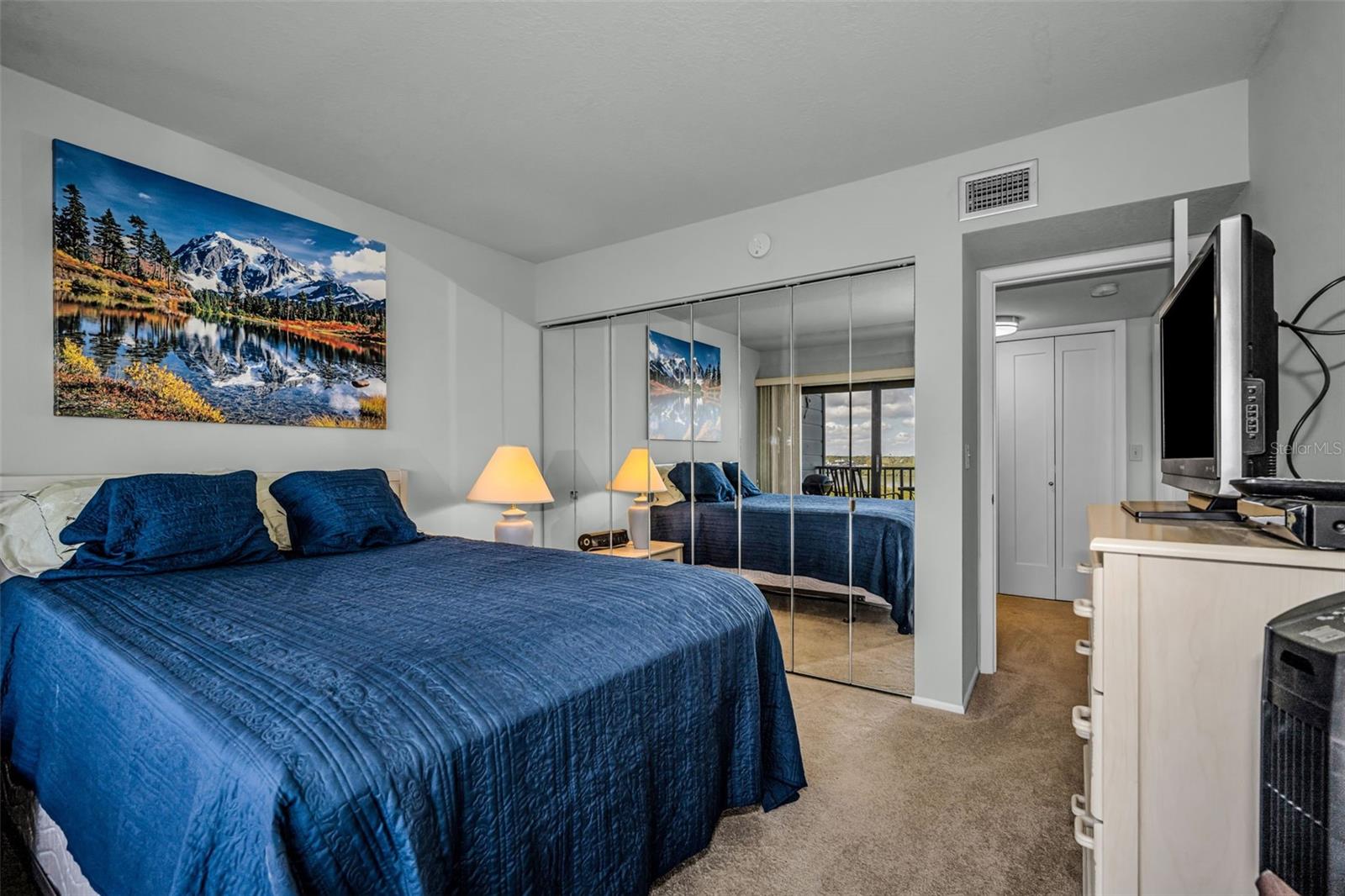 MEDITERRANEAN MANORS - Residential