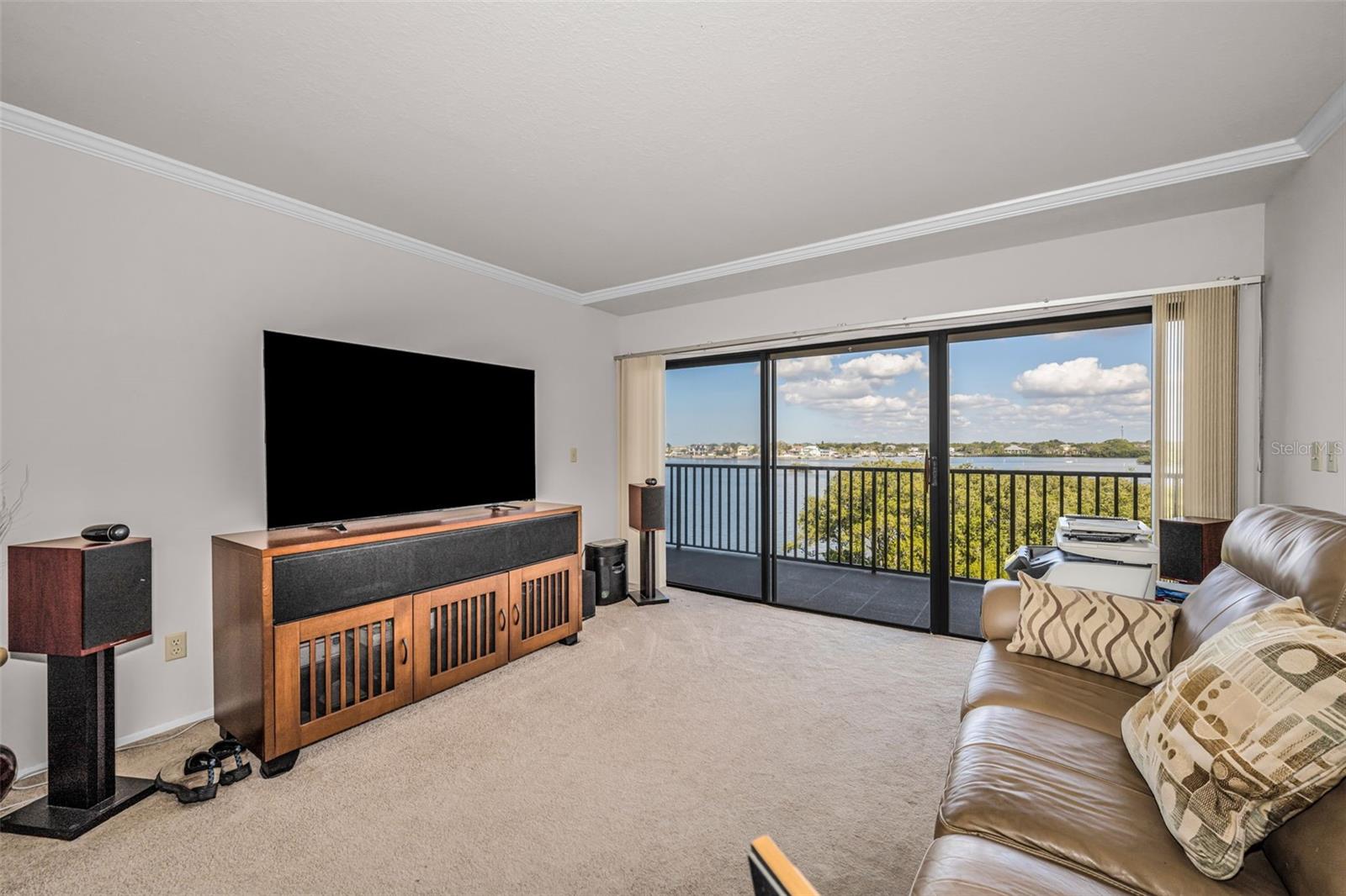 MEDITERRANEAN MANORS - Residential