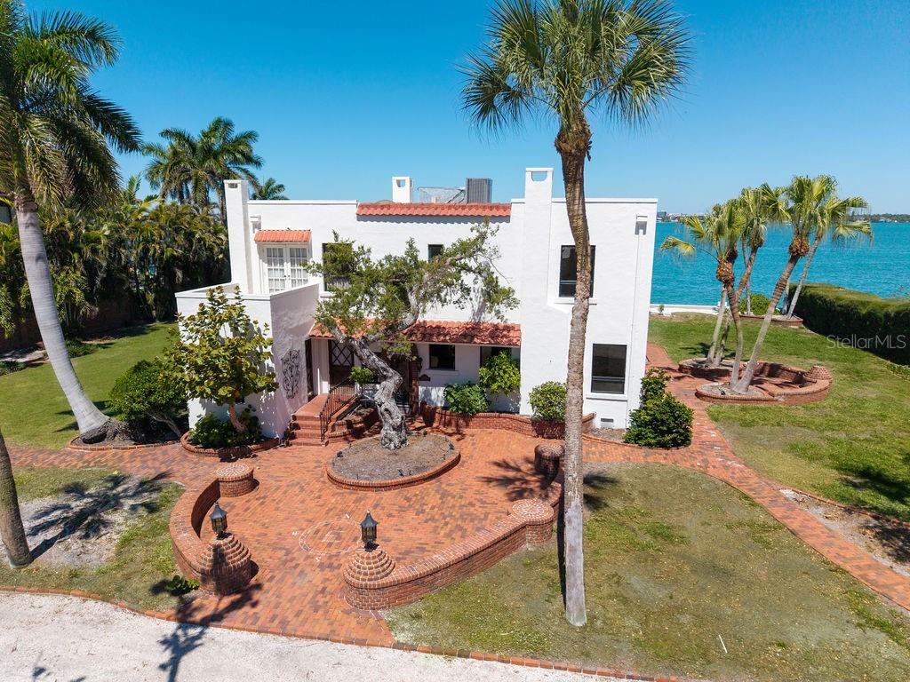 BAY ISLAND - Residential