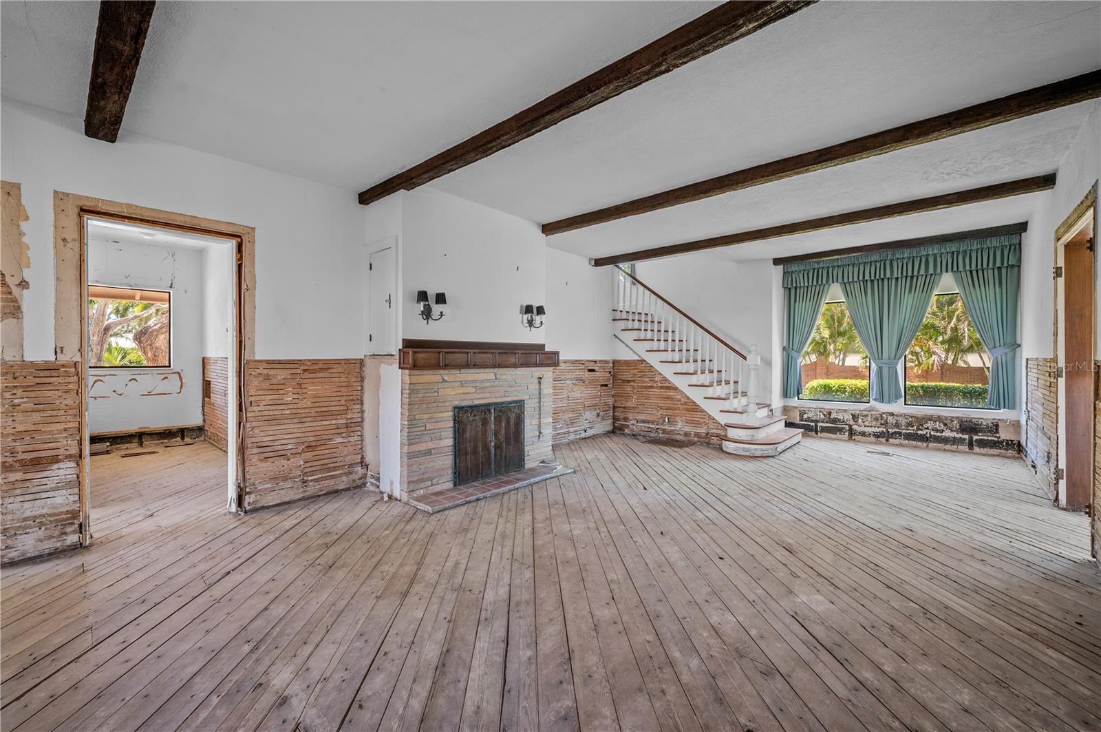 BAY ISLAND - Residential