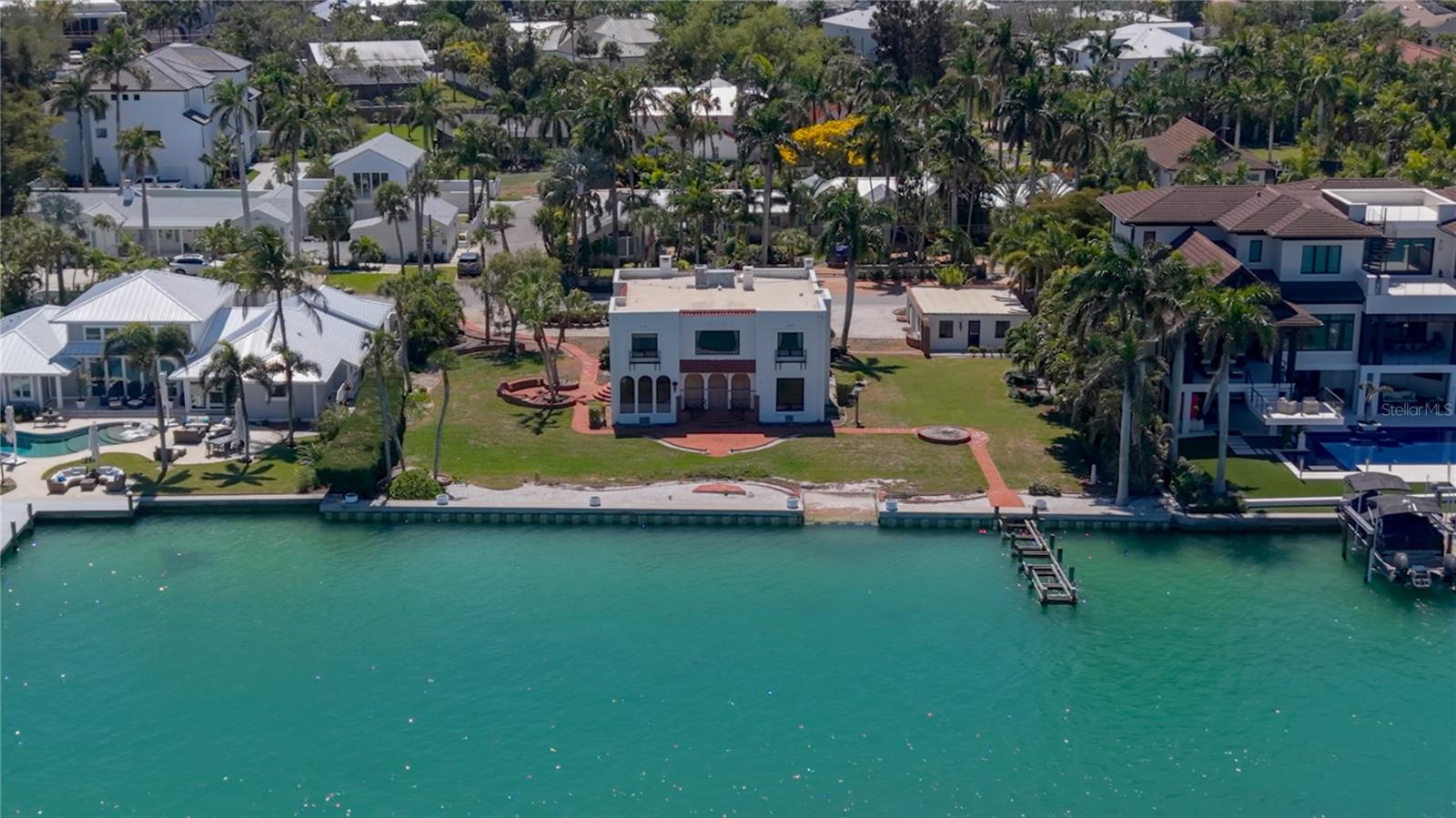 BAY ISLAND - Residential