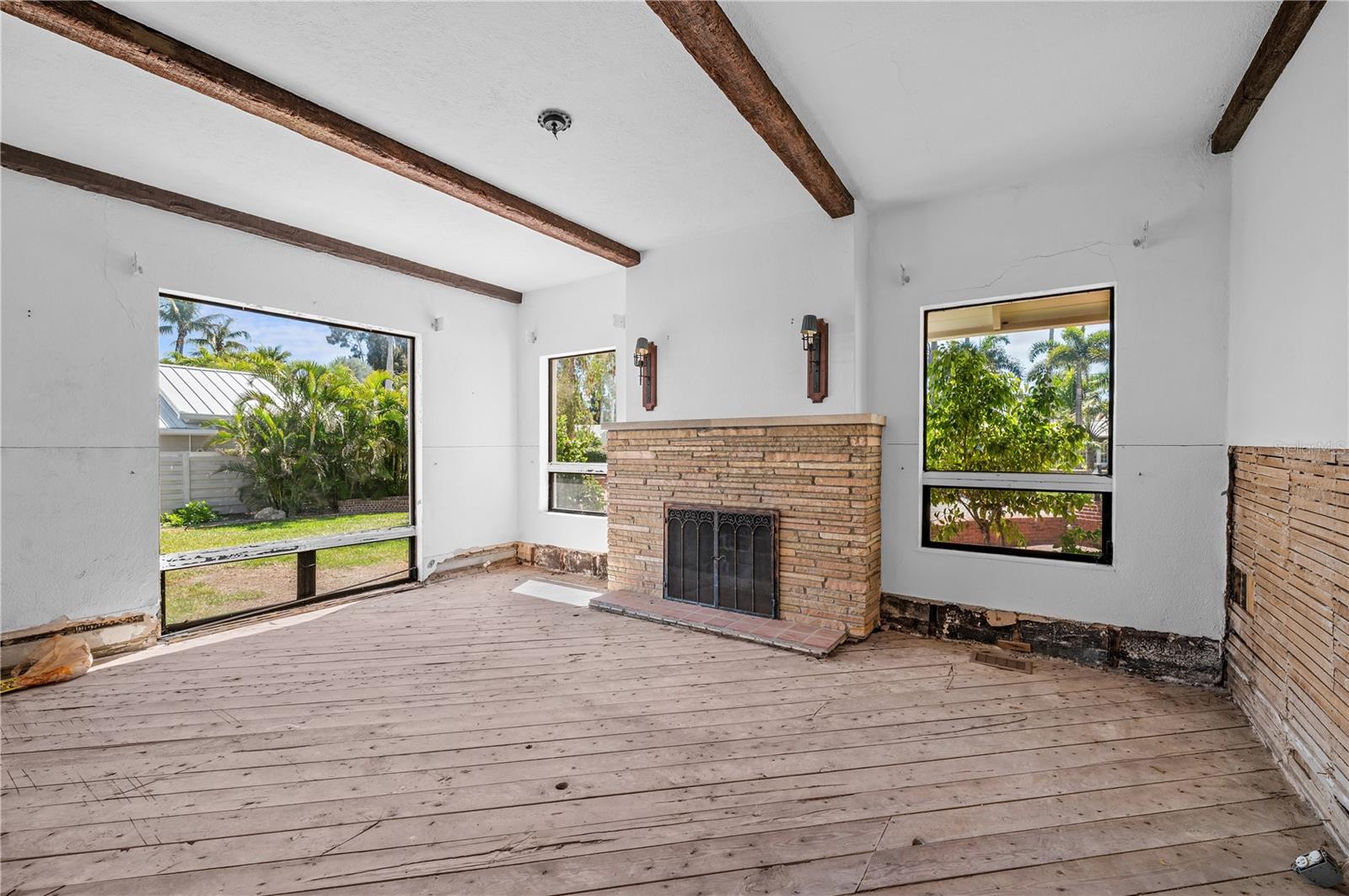 BAY ISLAND - Residential