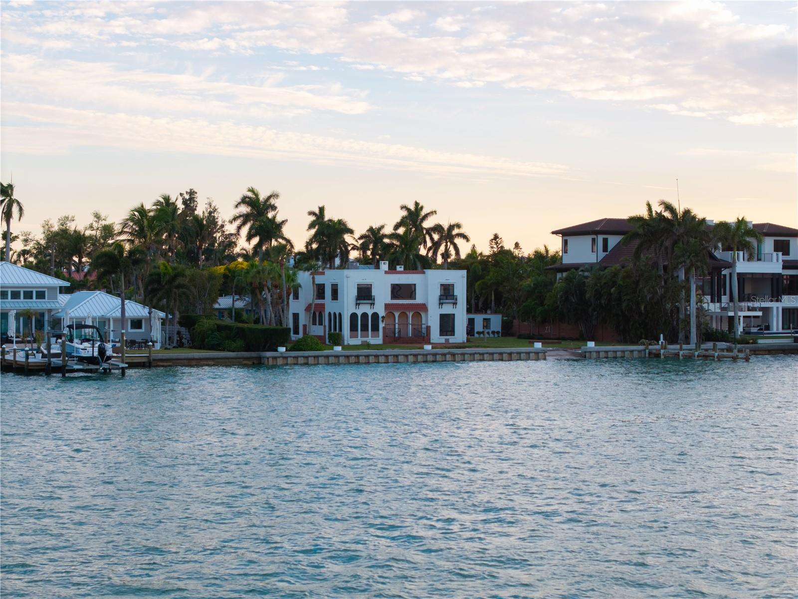 BAY ISLAND - Residential