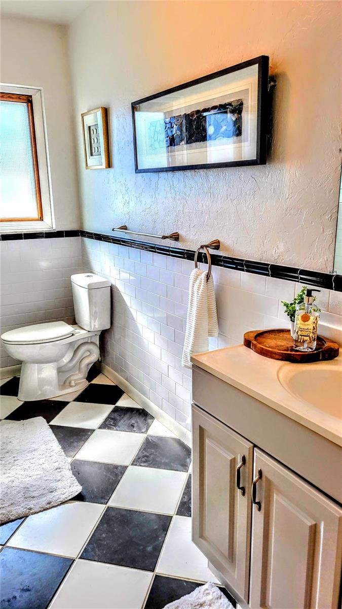 SOUTH GATE - Residential Lease