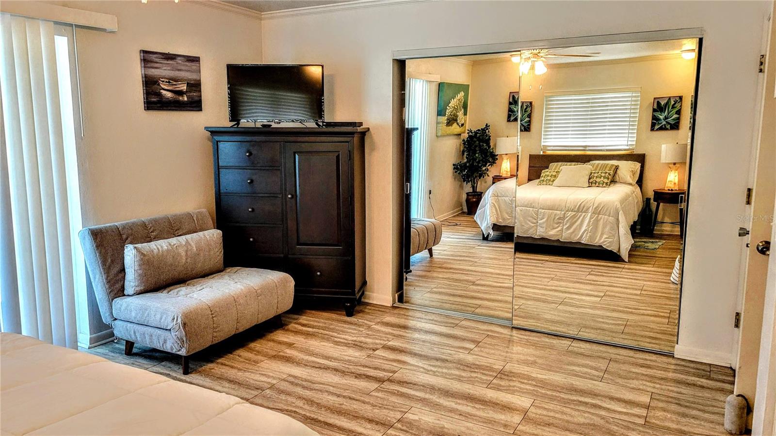 SOUTH GATE - Residential Lease