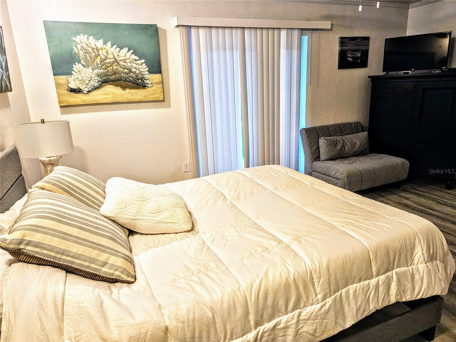 SOUTH GATE - Residential Lease