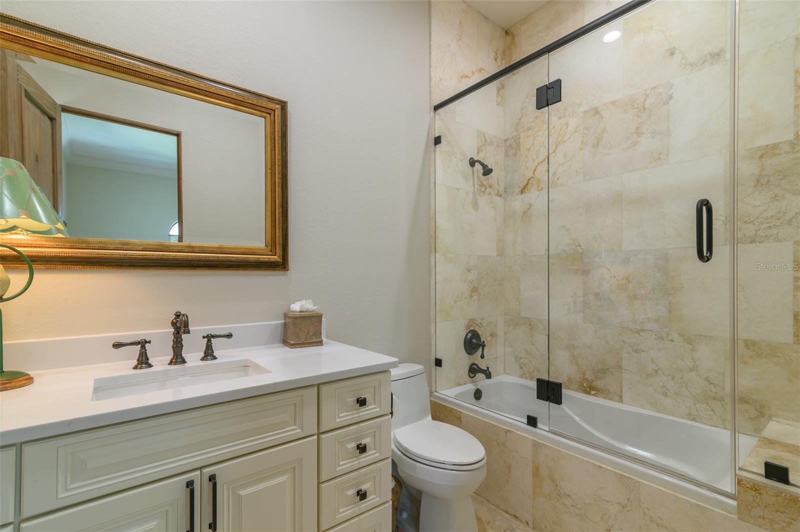 COCOANUT BAYOU - Residential