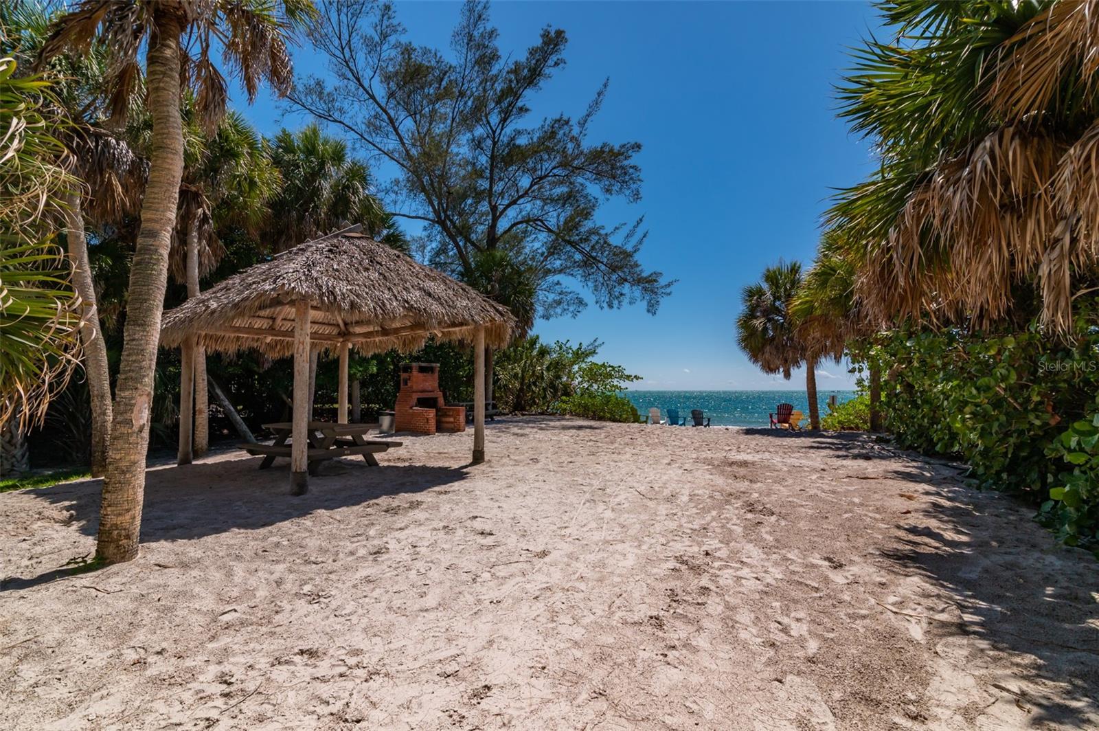 COCOANUT BAYOU - Residential