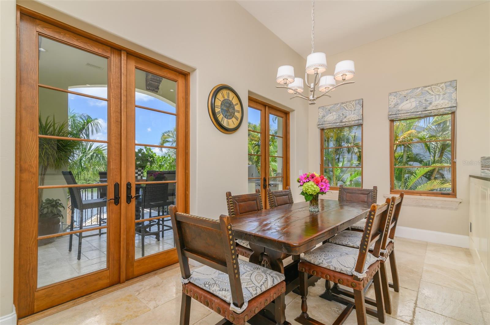 COCOANUT BAYOU - Residential