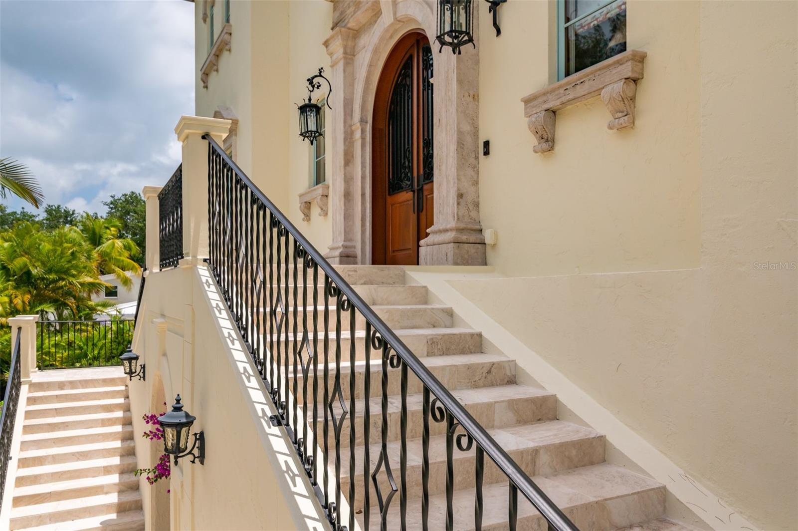 COCOANUT BAYOU - Residential