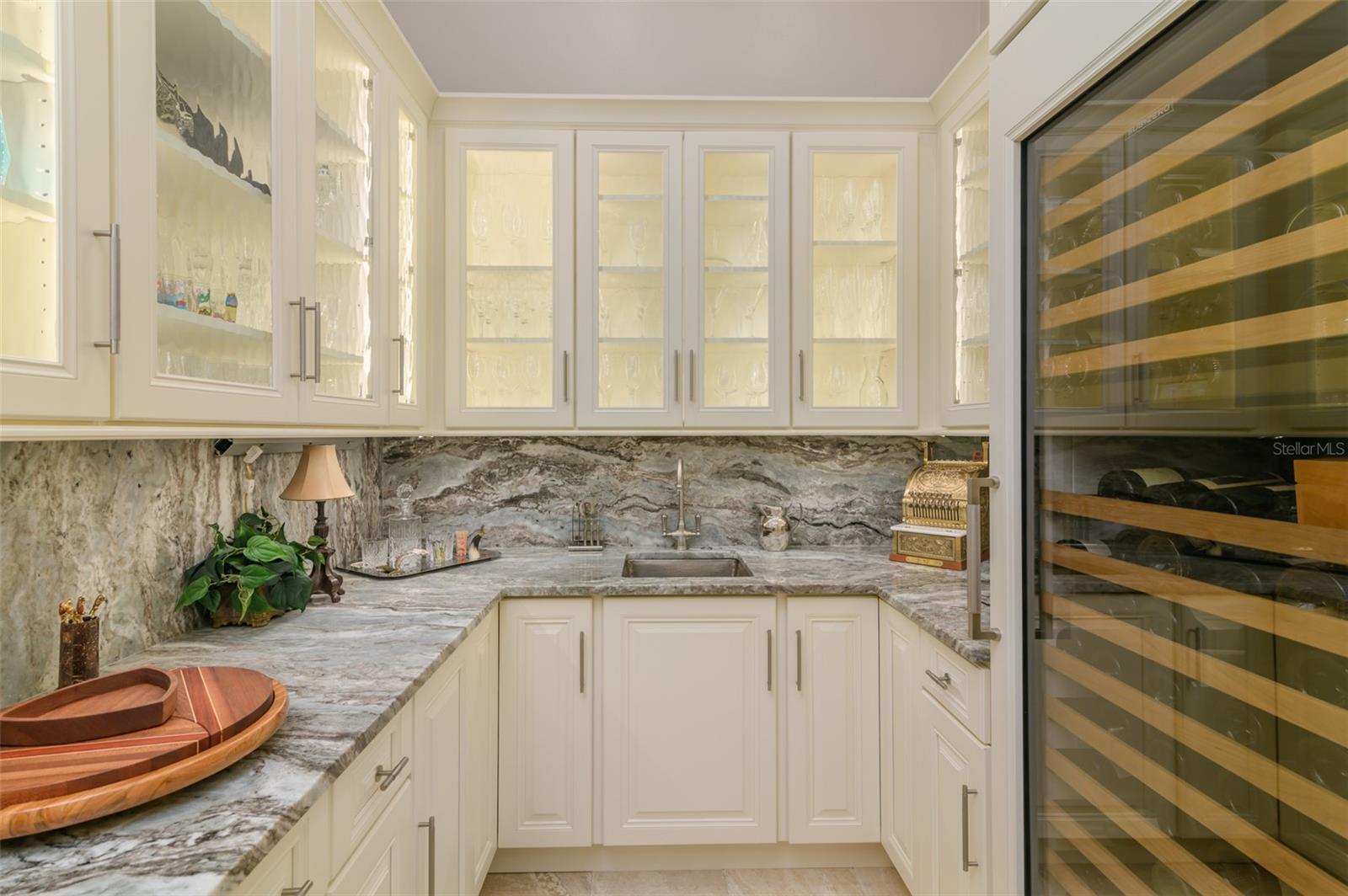 COCOANUT BAYOU - Residential