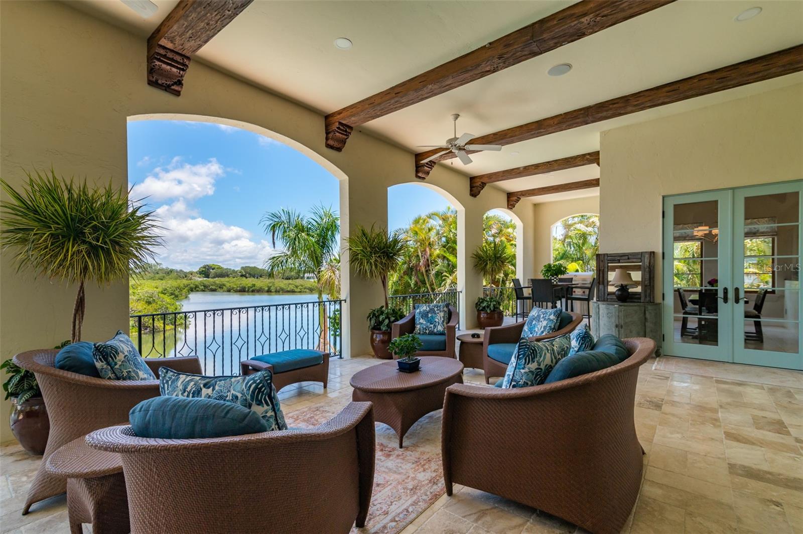 COCOANUT BAYOU - Residential