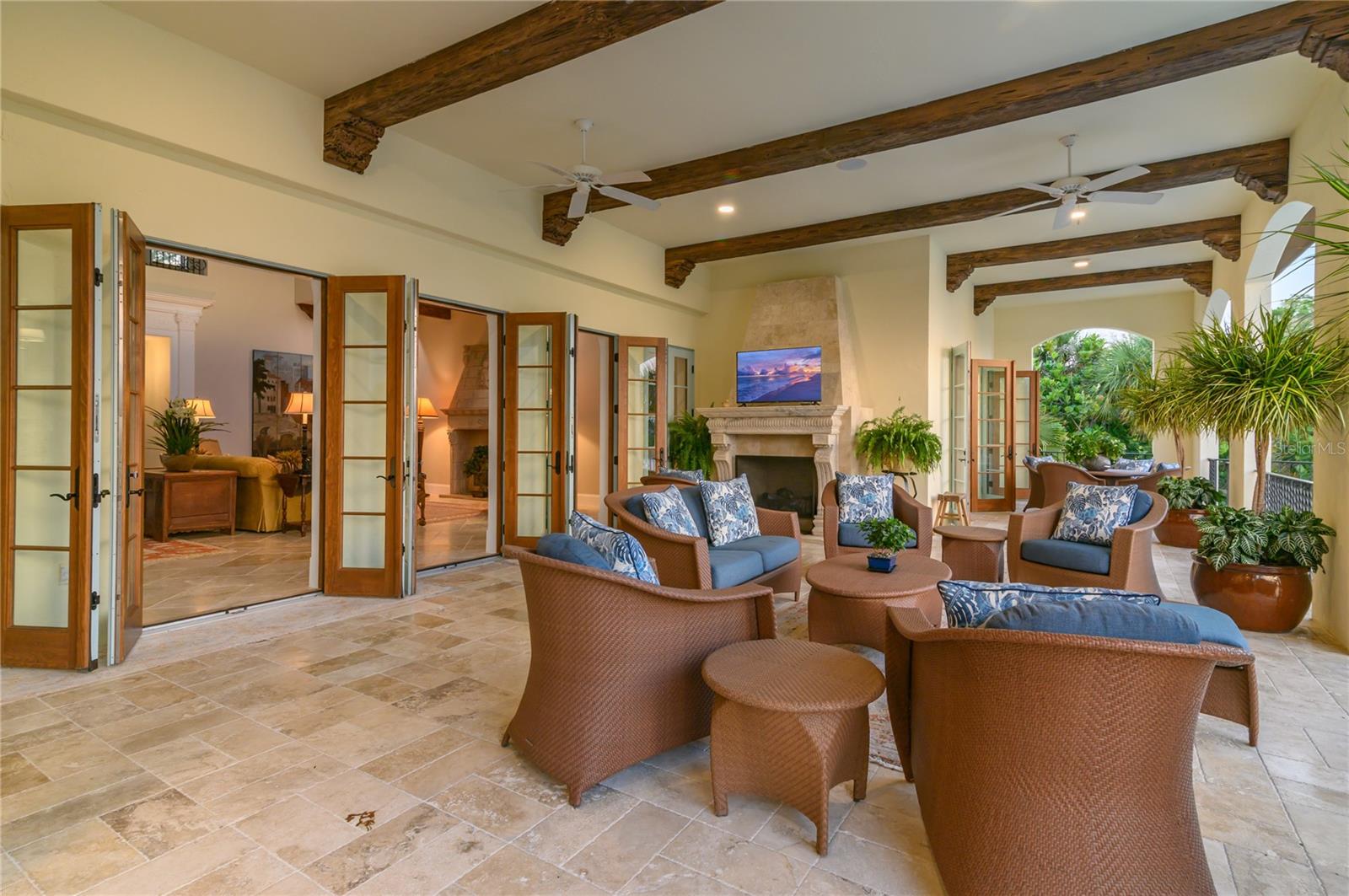 COCOANUT BAYOU - Residential