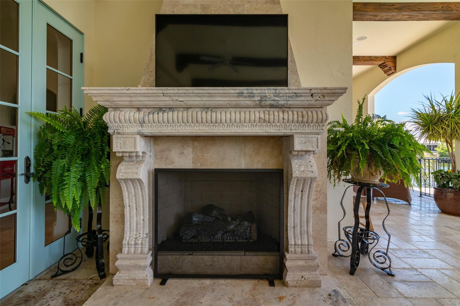 COCOANUT BAYOU - Residential