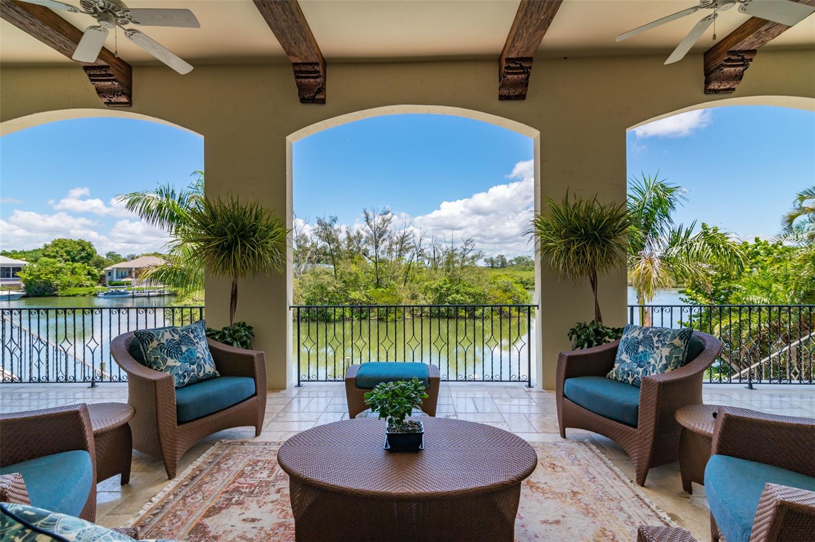 COCOANUT BAYOU - Residential