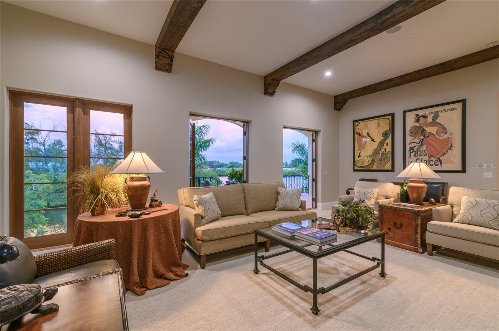 COCOANUT BAYOU - Residential