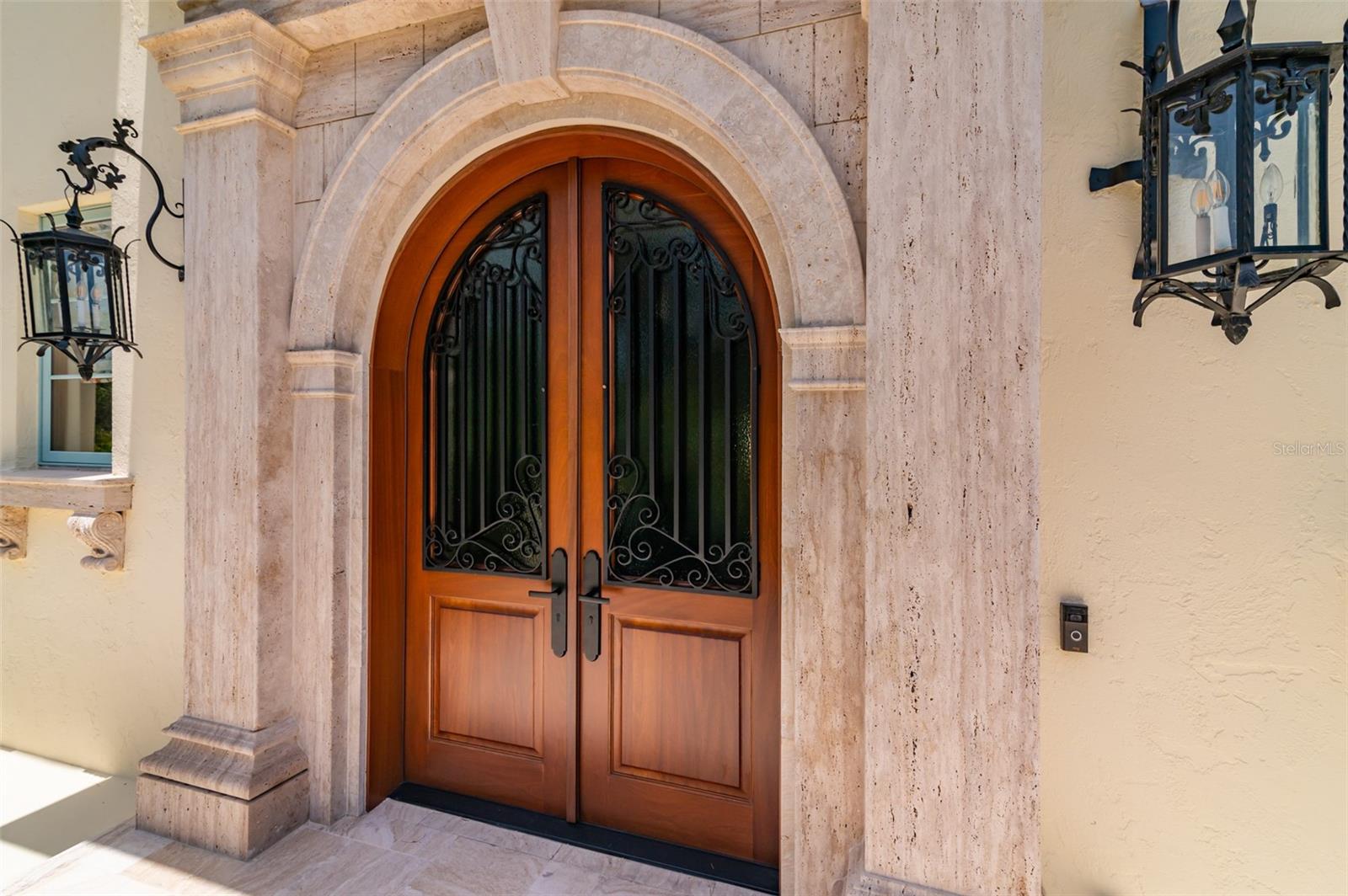 COCOANUT BAYOU - Residential